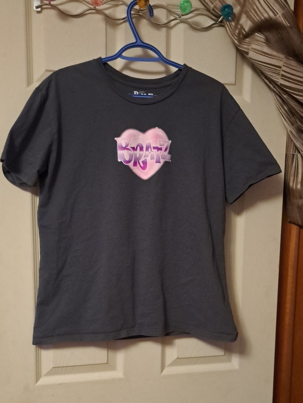 Bratz Graphic Short Sleeve Tee in Gray with Pink Heart